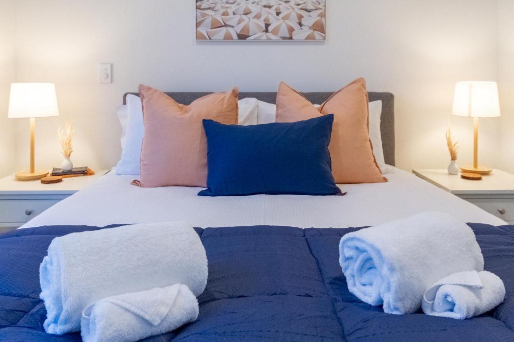 Urban Elegance - 2 Bed, 2 Bath in the CBD - Resim 22