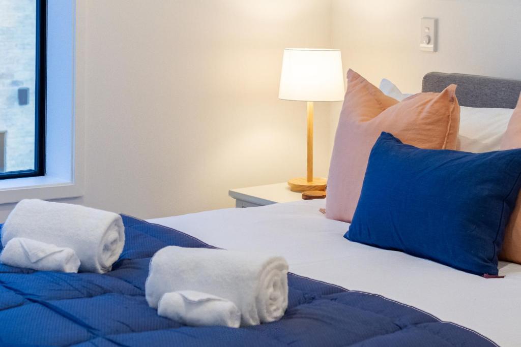 Urban Elegance - 2 Bed, 2 Bath in the CBD - Resim 9