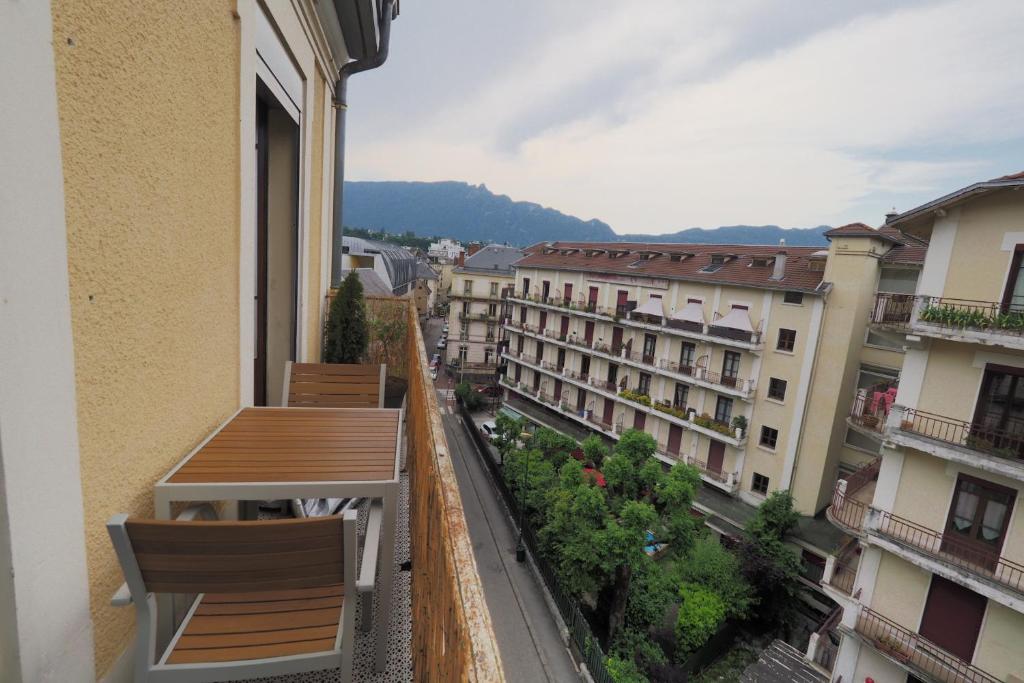 Výhľad na hory alebo výhľad na hory priamo z apartmánu