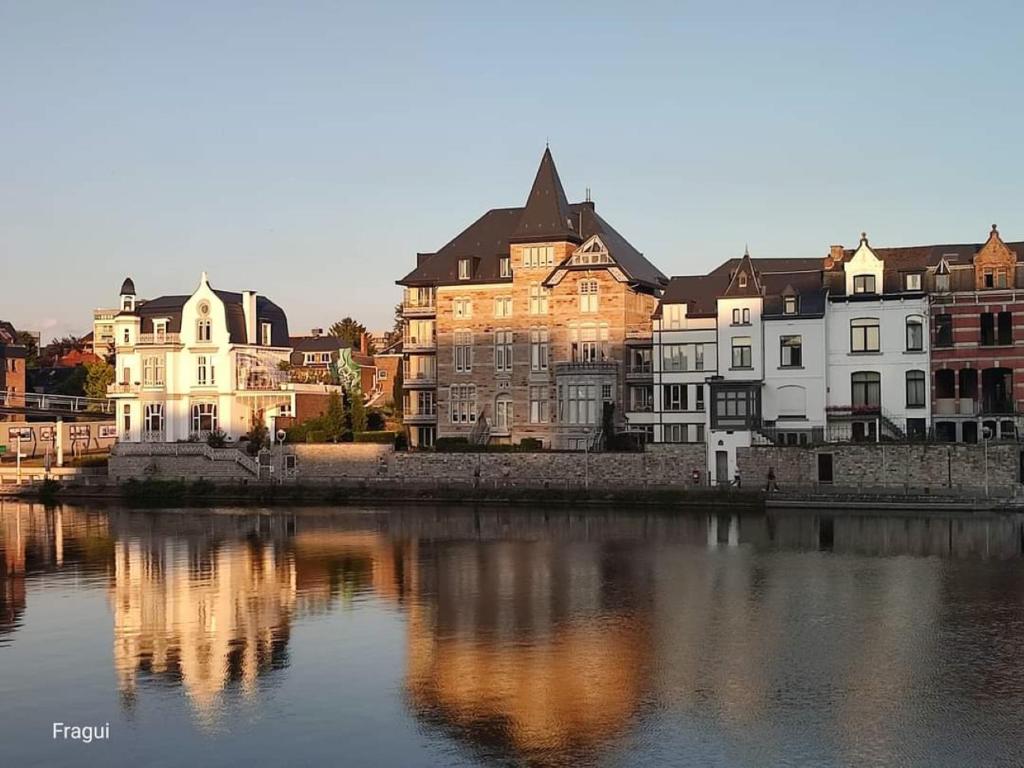 Výhled na řeku, která protéká v blízkosti bed and breakfast