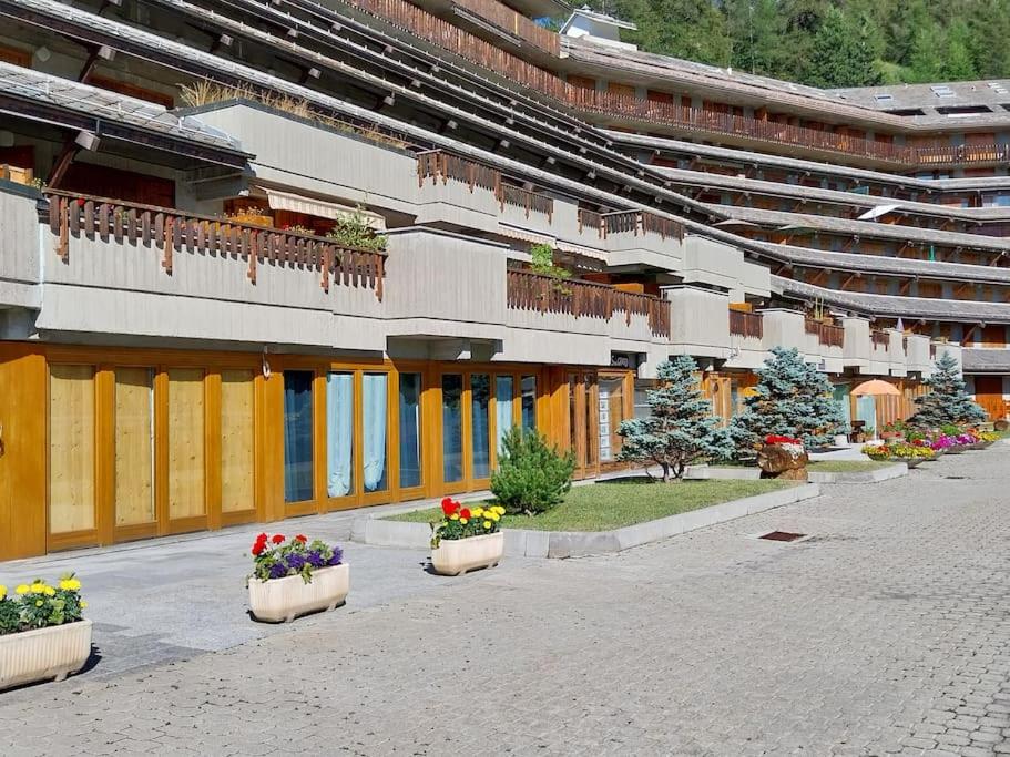 Budova, kde se aparthotel nachází