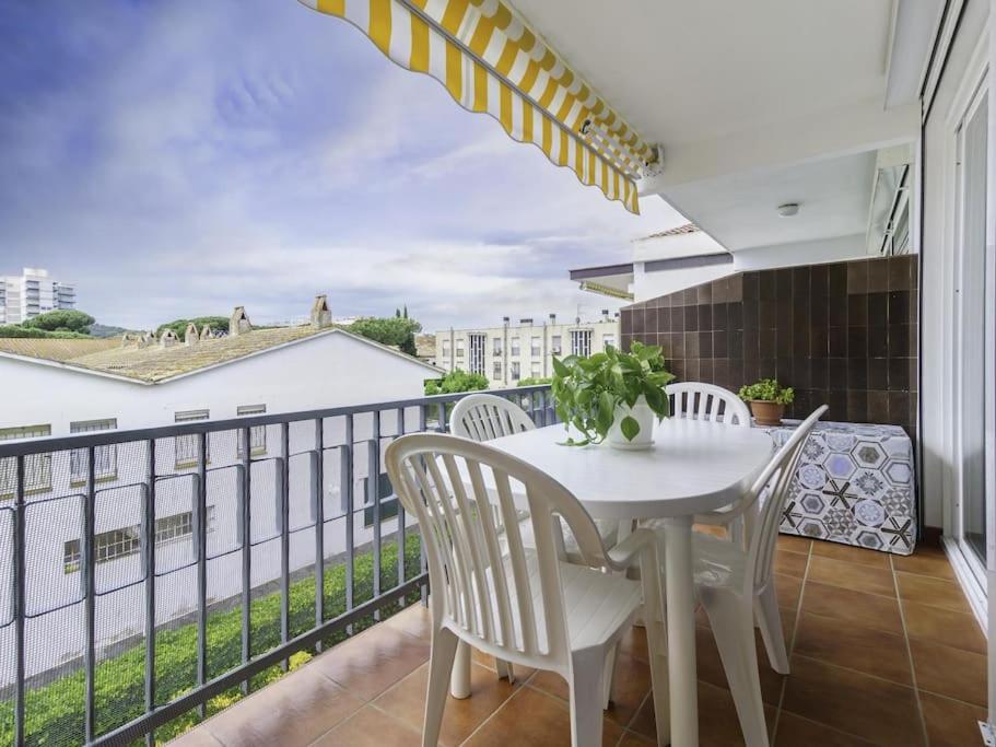 Piso ideal para dos con balcón Platja d'Aro, Platja d'Aro (updated ...