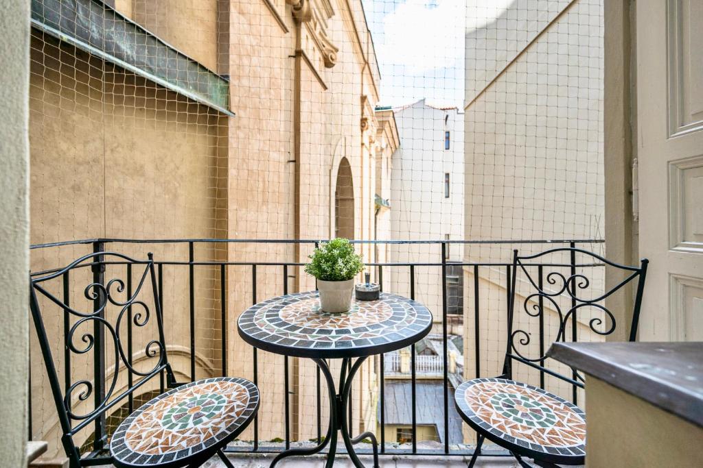 The Old Town Square & Parizska Apartments - 10