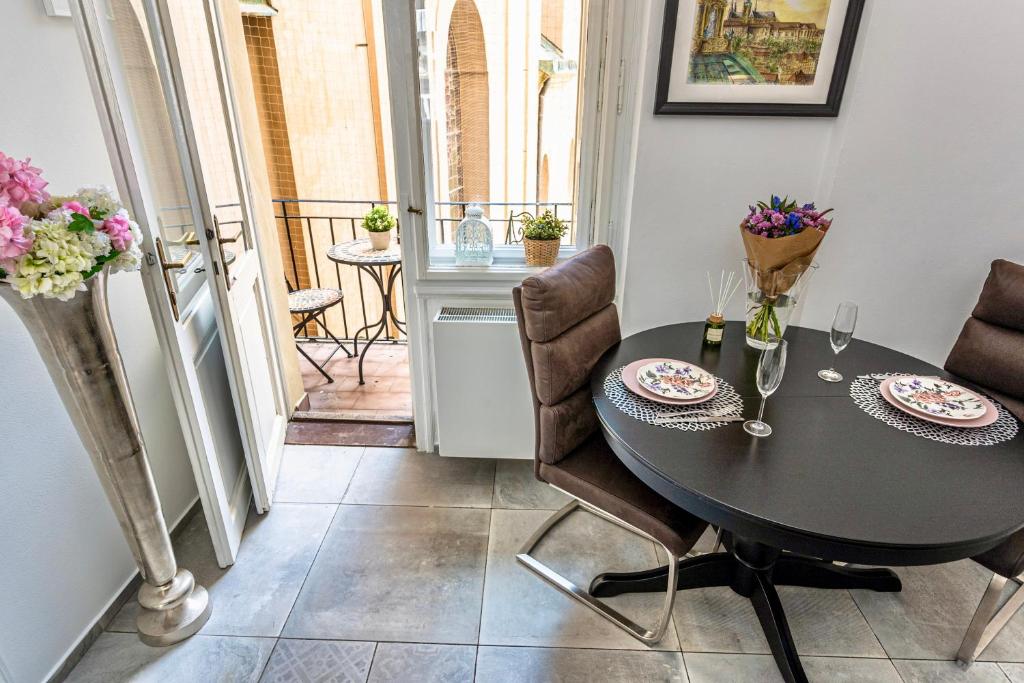 The Old Town Square & Parizska Apartments - 17