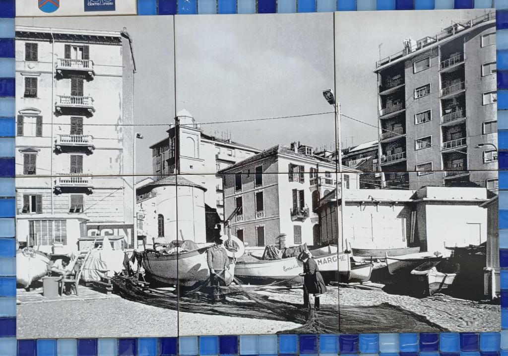 Zdjęcie z galerii obiektu Casa di Noemi - Seafront with parking w mieście Savona