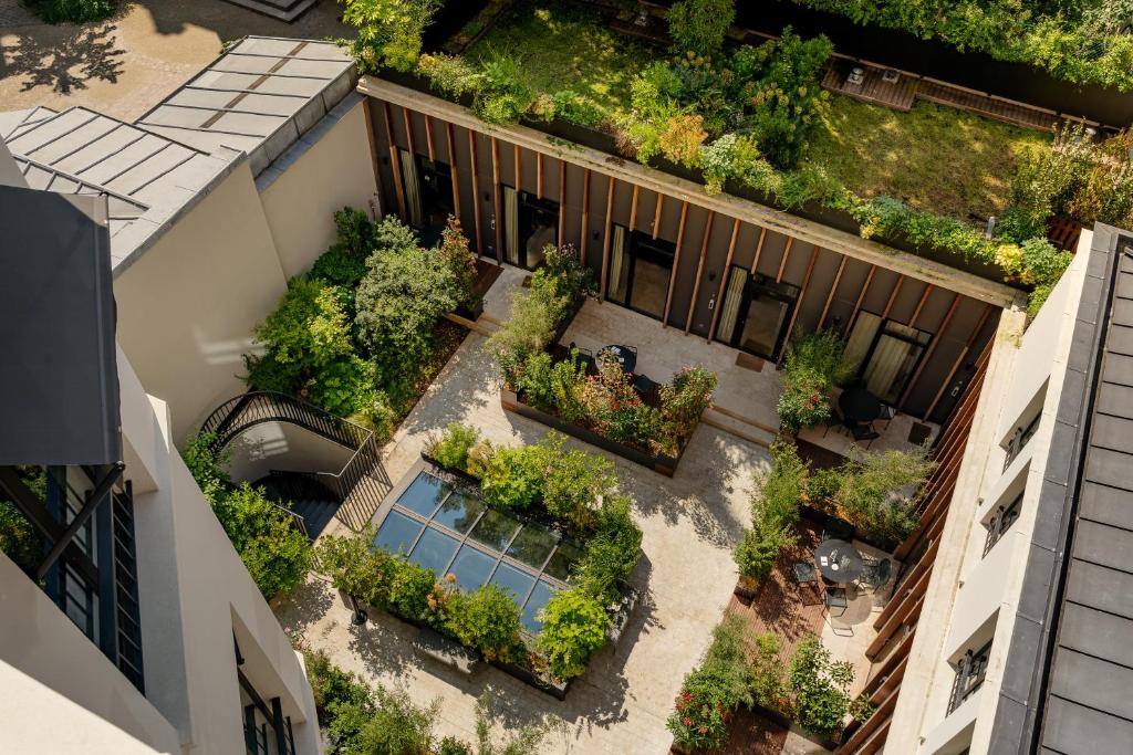 
One-Bedroom Apartment with Garden
