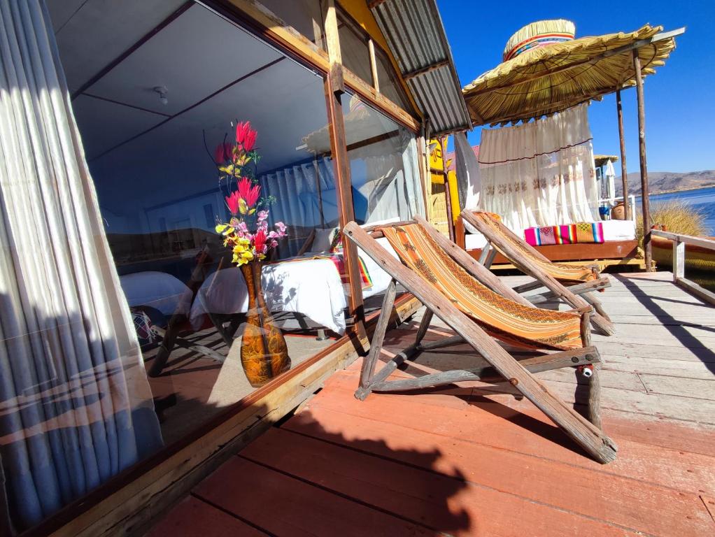 Balkón nebo terasa v ubytování Titicaca Aruntawi Lodge Peru