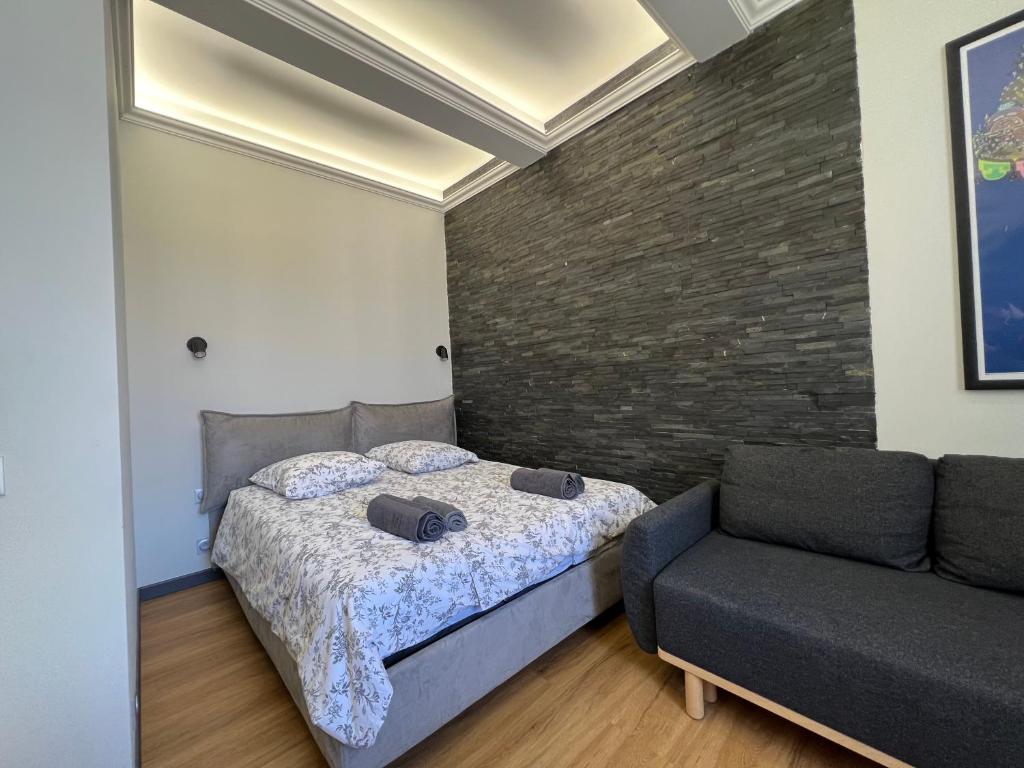 Posteľ alebo postele v izbe v ubytovaní Newly Renovated Luxury Suite in the Center of Cannes