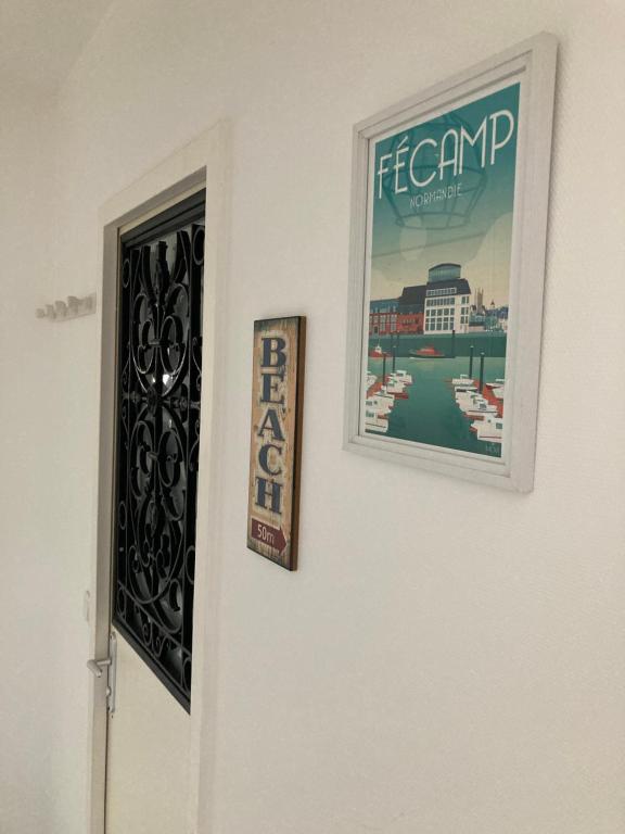 Fotografie z fotogalerie ubytování Charmant Studio avec vue sur le port et falaises v destinaci Fécamp