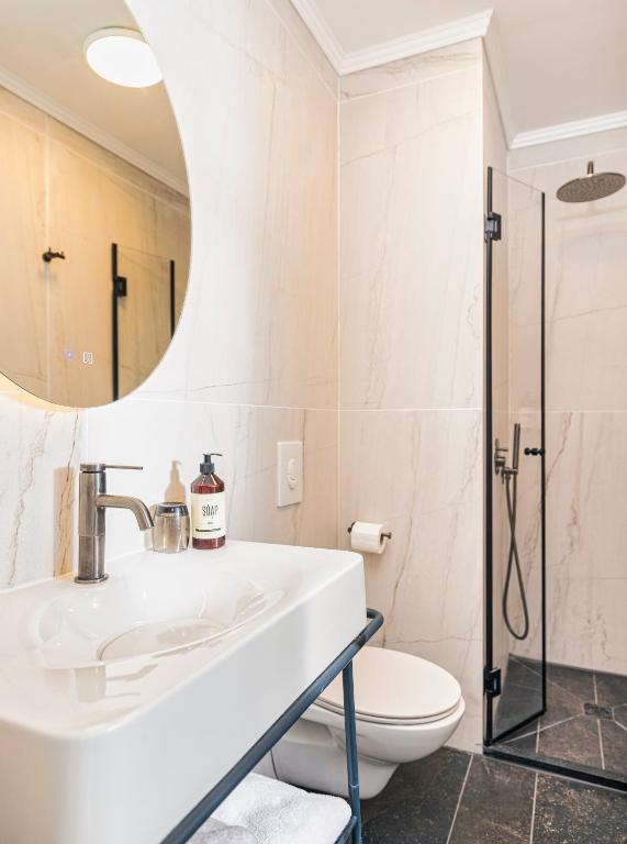 Koupelna v ubytování Villa Albi - Machne Yehuda Hotel