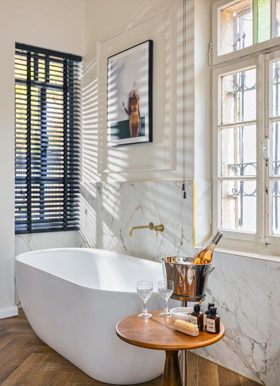 Фото Damson - Machne Yehuda Hotel