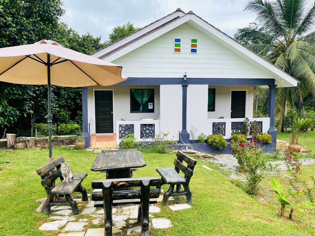 Kapal Terbang Guest House Langkawi - Double Room With Shared Kitchen