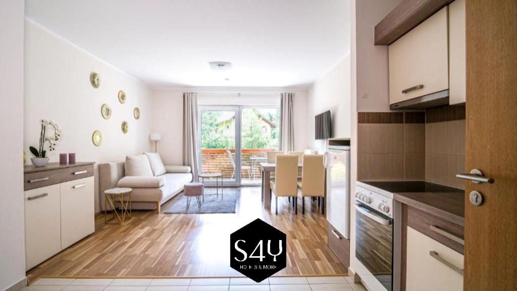 A kitchen or kitchenette at Alpe Adria Apartments - Top 11 by S4Y