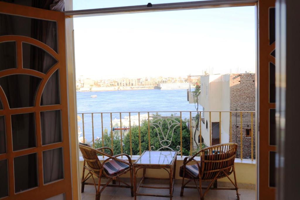 Spring Hotel Luxor - 16