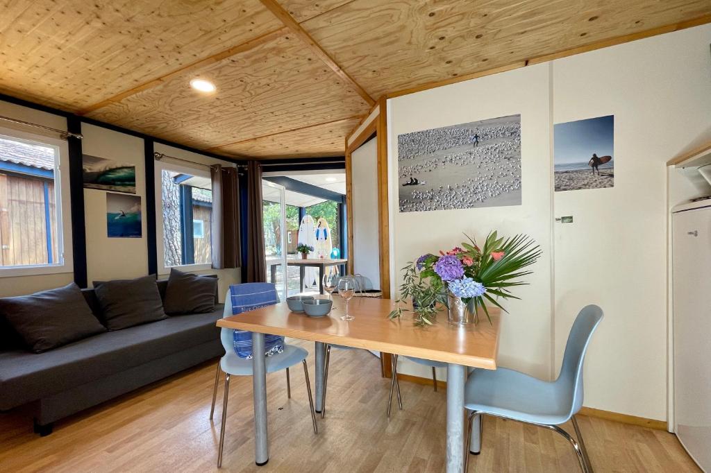 Espace Blue Océan - Two-Bedroom Chalet