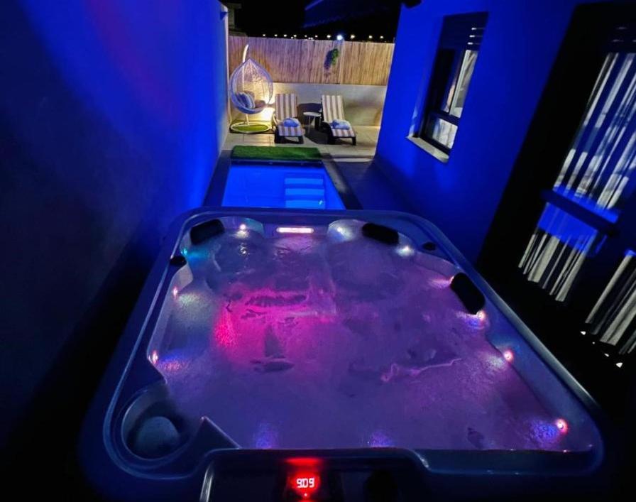 Fotografie z fotogalerie ubytování Yalarent Melody- Suites with privat pools v destinaci Migdal