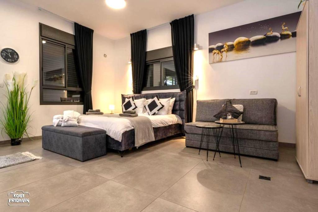 Postel nebo postele na pokoji v ubytování Yalarent Melody- Suites with privat pools