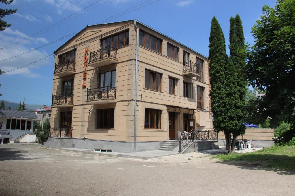 Budova, kde se hotel nachází