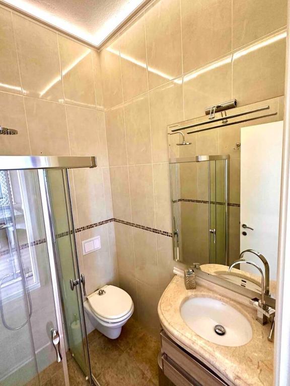 Sea View Apartment with Veranda - Imazhi 8