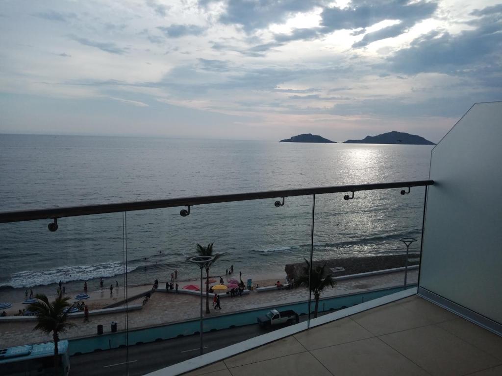 1 Bedroom apartment ocean front, Mazatlán, Mexico
