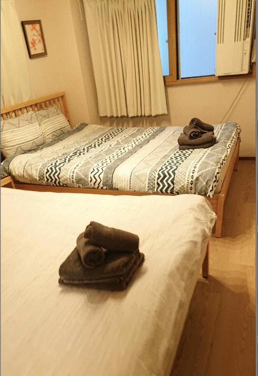 Secret House - 1 min to FuSe station - - Two-Bedroom Apartment