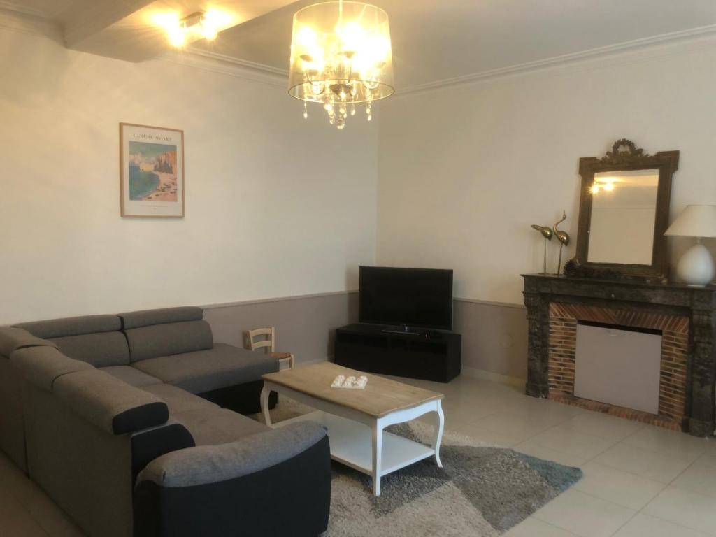 Posedenie v ubytovaní Villa Le Printemps, maison 15 pers avec piscine