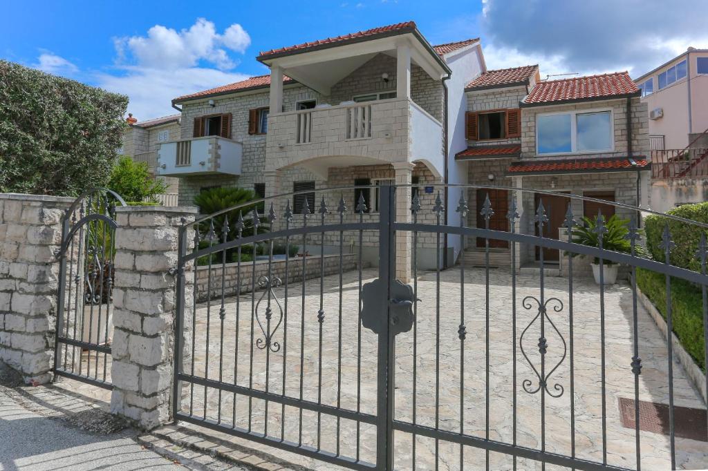 Apartment Lucija