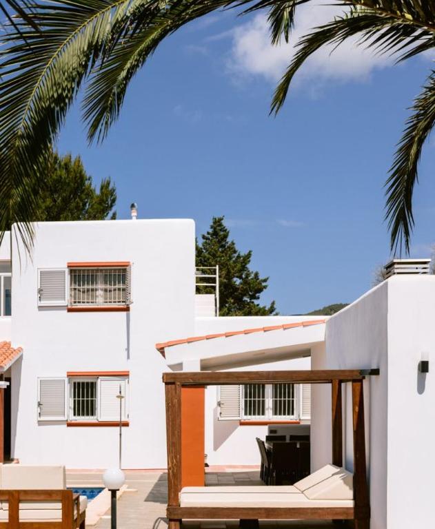 Villa KM2 lovely villa located just outside of Sa Carroca a 5 ...