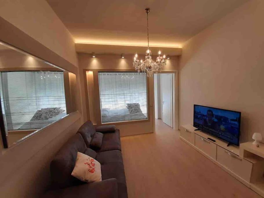 Sea View Apartment with Veranda Beach Amazing - Imazhi 5