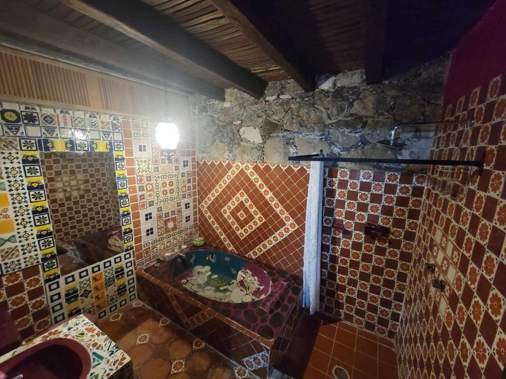 Koupelna v ubytování HOTEL RINCÓN MAGICO REAL DE CATORCE