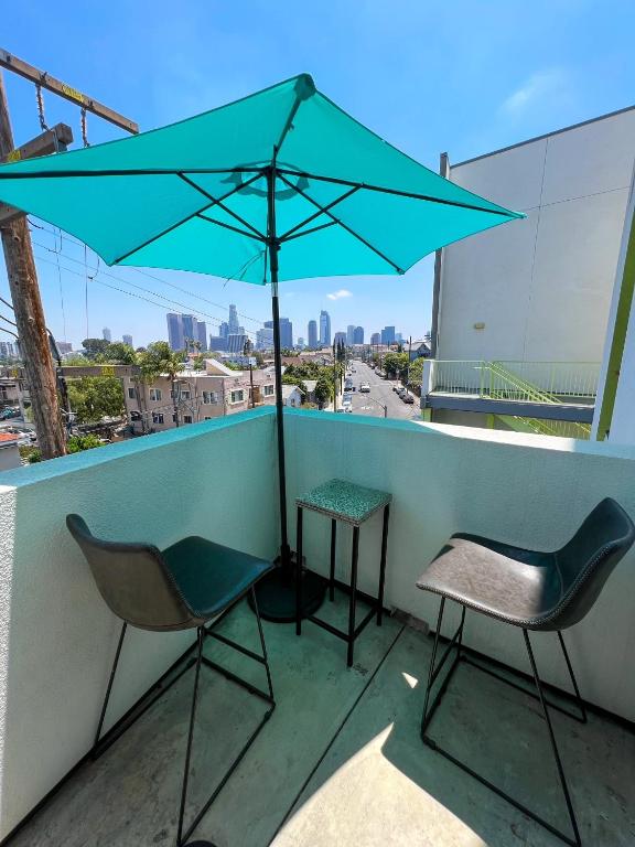 Balkón nebo terasa v ubytování Downtown Los Angeles Skyline balcony view Modern Penthouse