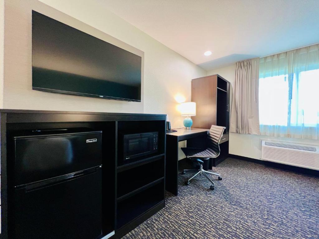 Sleep Inn & Suites - Quadruple Room With Two Queen Beds - Non Smoking