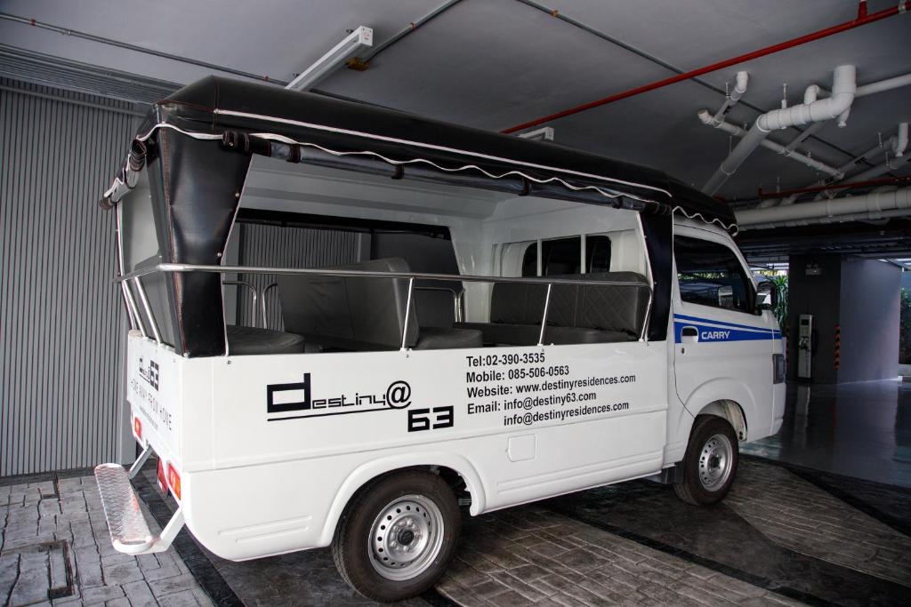 Destiny63 Ekamai Apartment - Resim 24