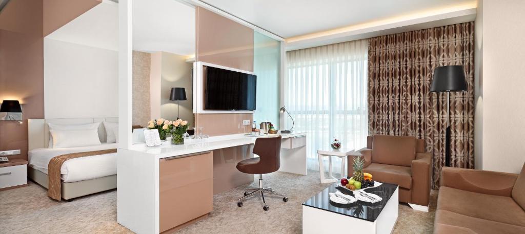The Merlot Hotel Eskisehir - Suite Mit Kingsize-Bett