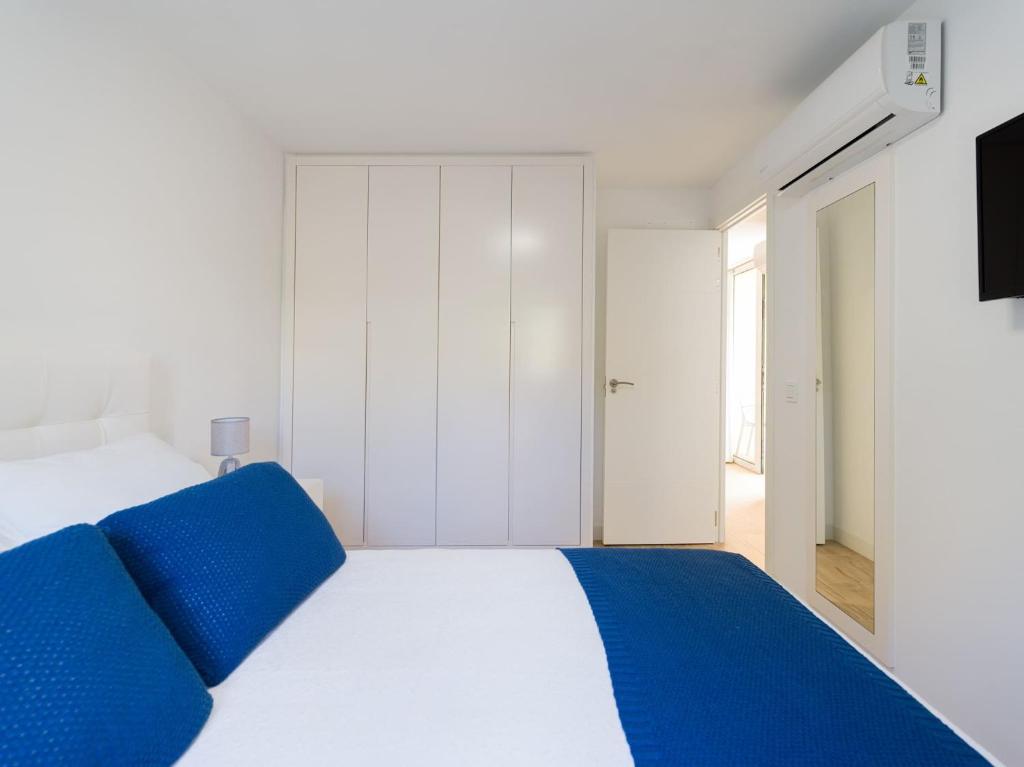 Posteľ alebo postele v izbe v ubytovaní Olas Suites Playa del Ingles