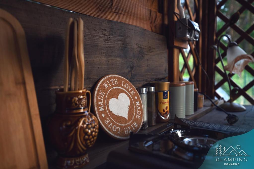 Fotografie z fotogalerie ubytování Glamping Komarno v destinaci Jelení Hora