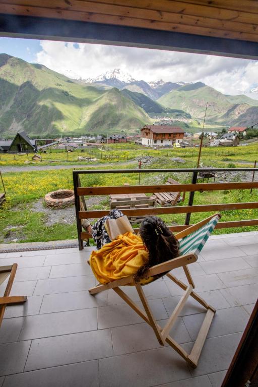Nespecifikovaný výhled na hory nebo výhled na hory při pohledu z hotelu