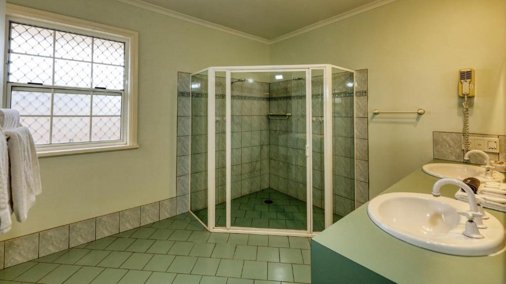 Charles Rasp Motor Inn & Cottages, Broken Hill (updated prices 2025)