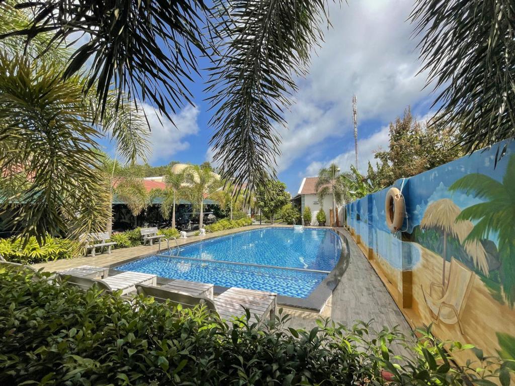 Bazén v ubytování Tây Tiến Bungalow nebo v jeho okolí