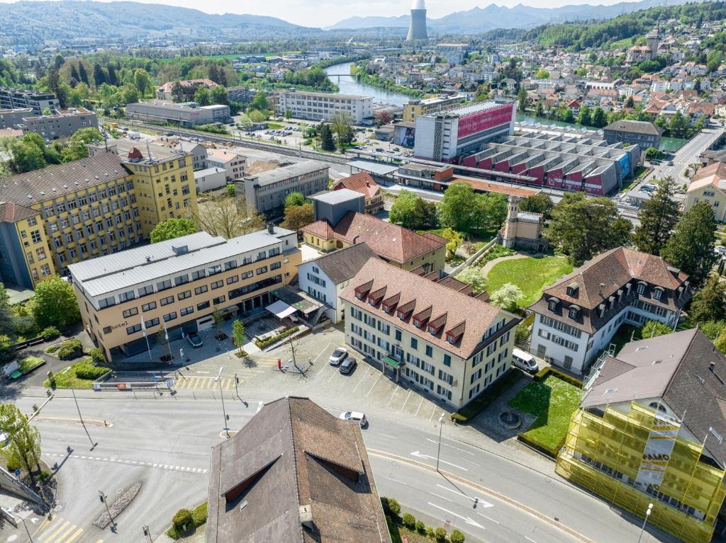 Nespecifikovaný výhled na destinaci Schönenwerd nebo výhled na město při pohledu z motelu