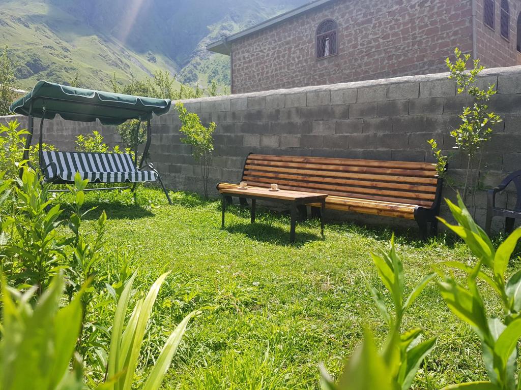 Zahrada ubytování Cozy House Kazbegi