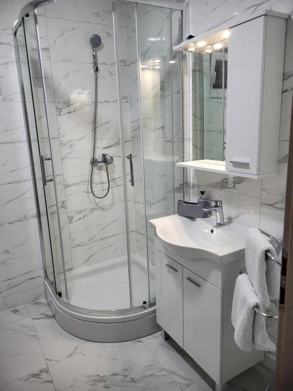 Koupelna v ubytování Apartmani Škorpion