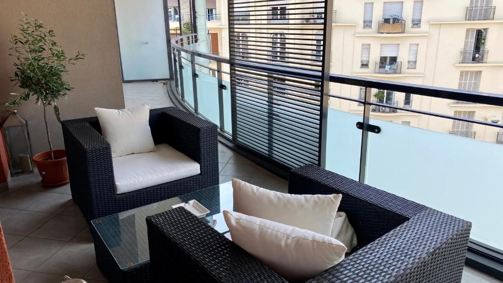 Balc&oacute; o terrassa a Luxury apartment