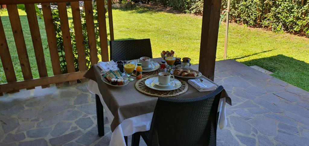 Jídlo v bed and breakfast nebo okolí