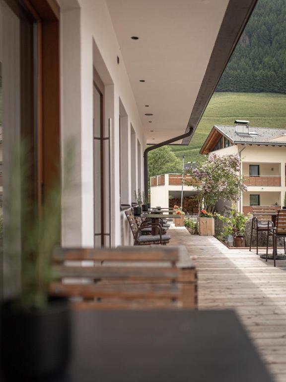 Nespecifikovaný výhled na hory nebo výhled na hory při pohledu z hotelu