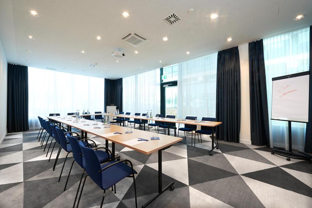 Holiday Inn Express & Suites - Basel - Allschwil by IHG - Resim 32