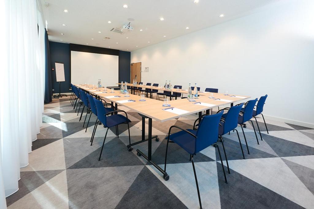 Holiday Inn Express & Suites - Basel - Allschwil by IHG - Resim 33