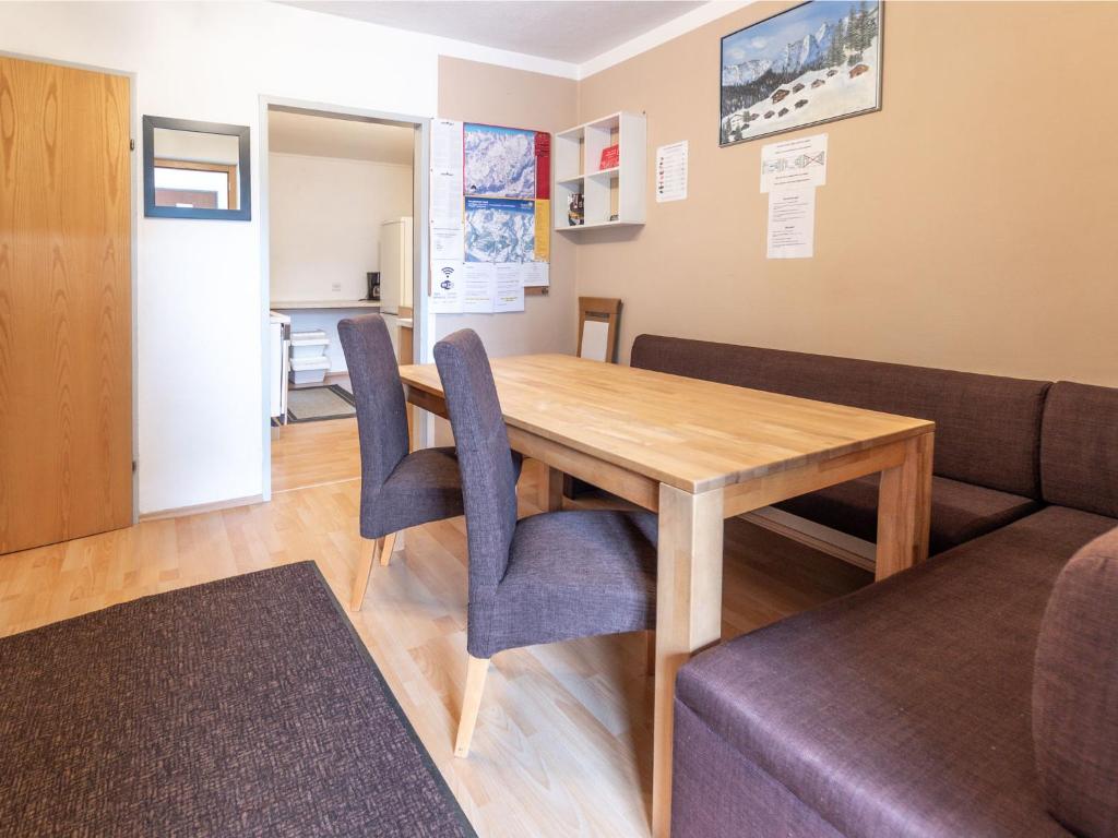 Posedenie v ubytovaní Apartment Al Vietta-4 by Interhome