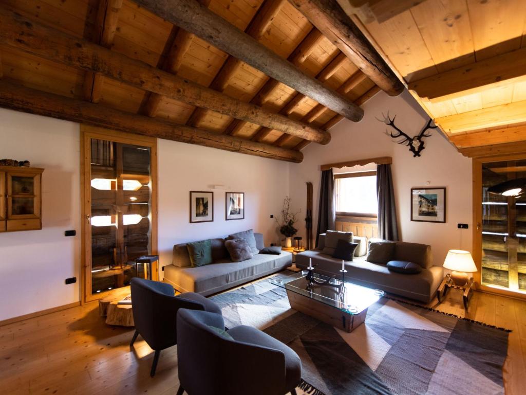 Posedenie v ubytovaní Apartment Chalet Baita Tabià Dolomites by Interhome