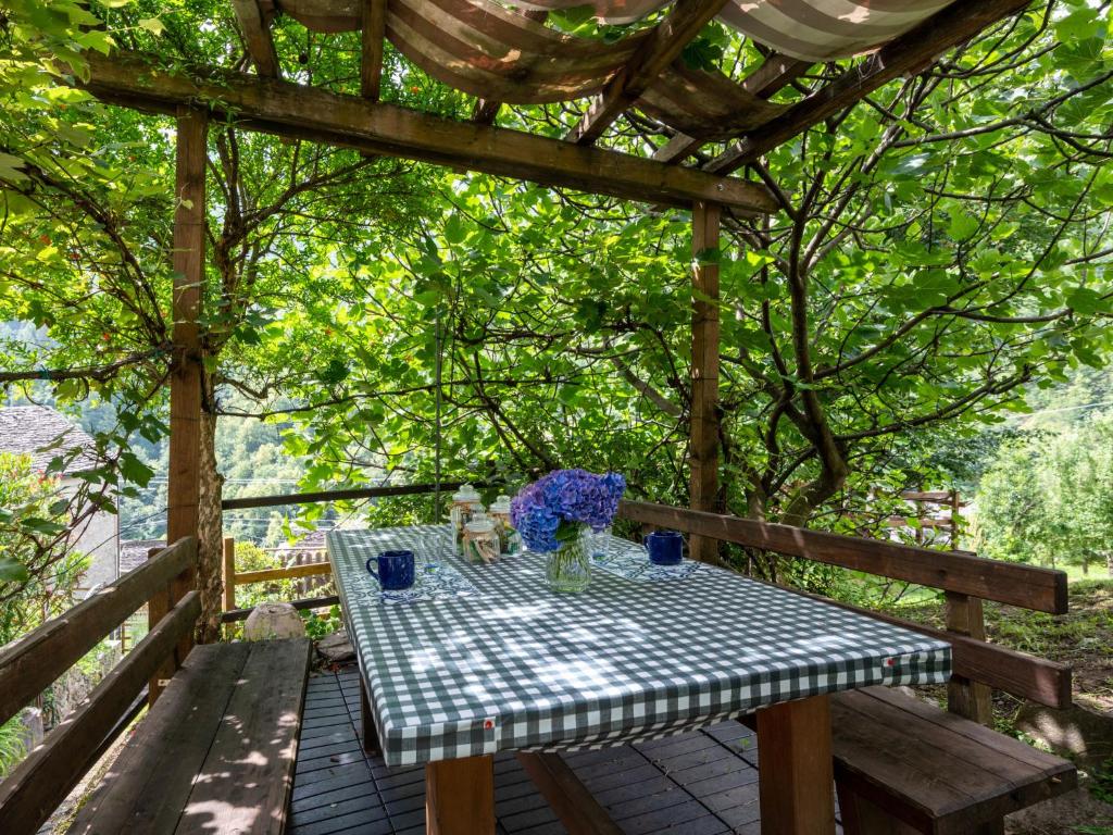 Zahrada ubytování Chalet Il Gianlupo by Interhome